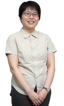 中国語学科 教授 千野 万里子