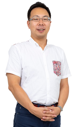 英語学科准教授 倉林 秀男