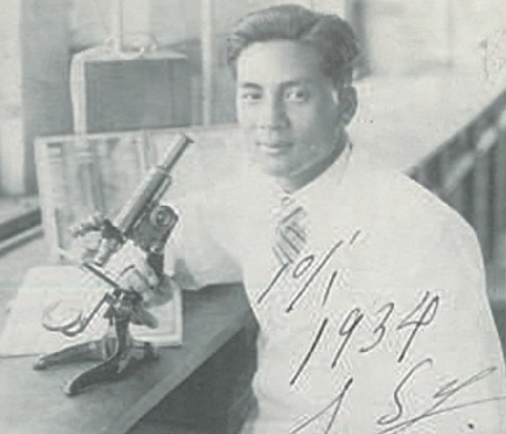 医学研究に取り組む松田